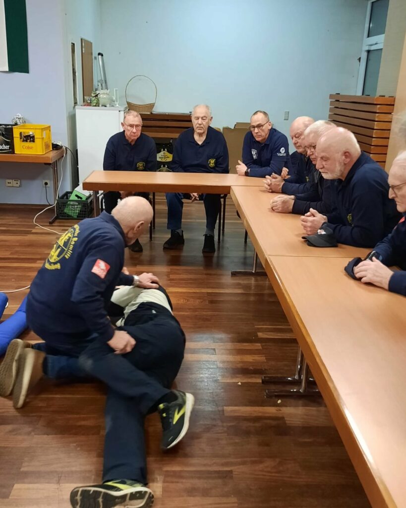 Erste-Hilfe-Training für Senioren